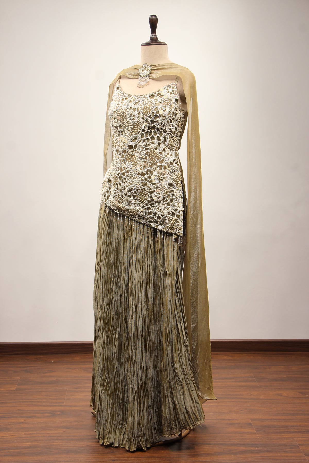 Crush Tissue Sharara Suit with Bead & Cut Dana Handwork Choker Dupatta in Green – side view