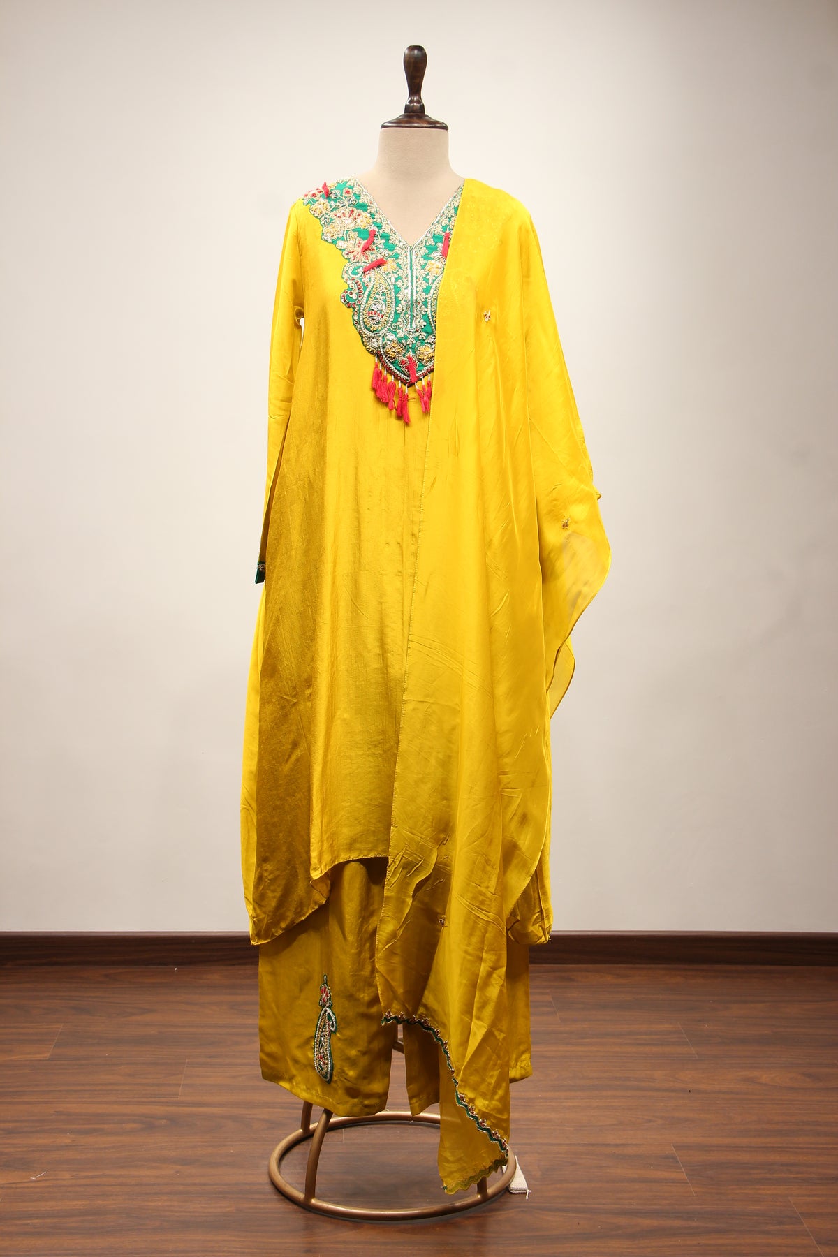 Yellow Crepe Kurti Pant Suit with Resham & Zari Handwork Paisley Yoke – front view