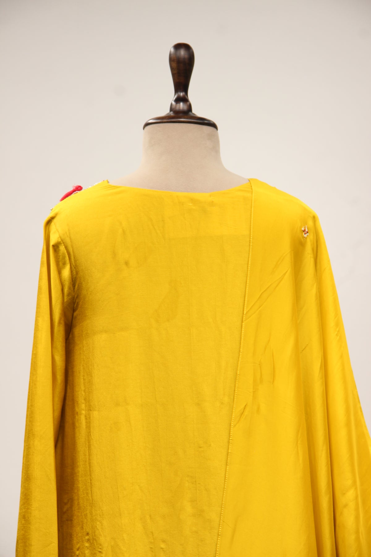 Yellow Crepe Kurti Pant Suit with Resham & Zari Handwork Paisley Yoke – back close-up