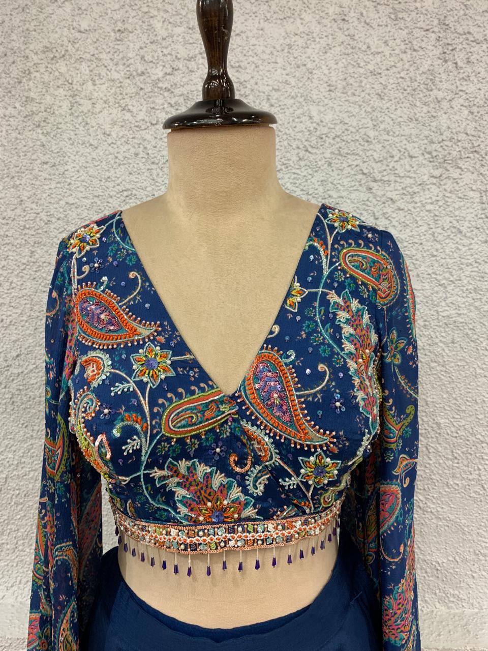 florol print crop top long sleeves-focus