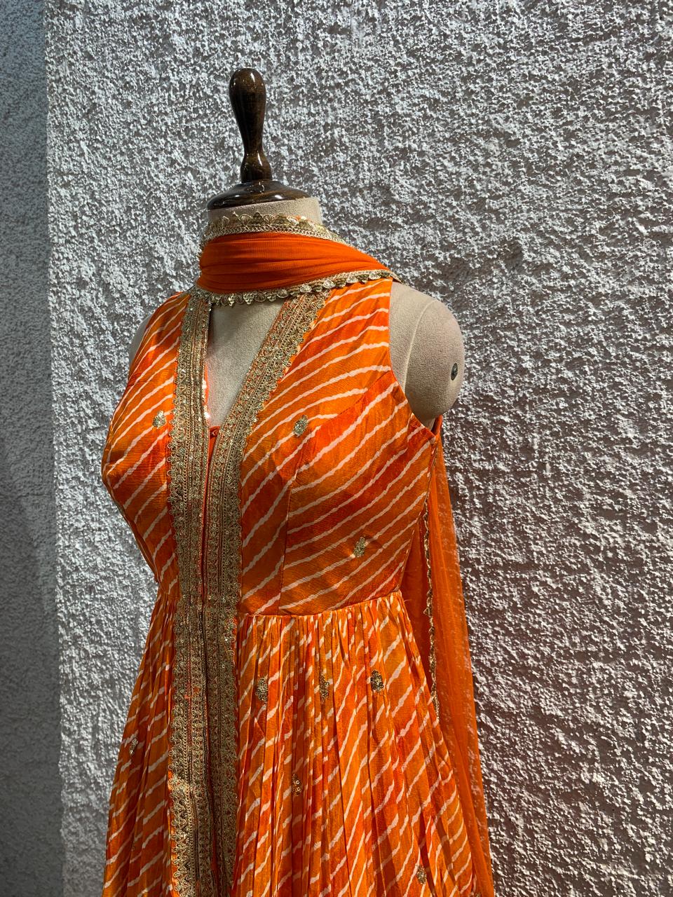 peplum Indo-Western embroidred work dupatta-side