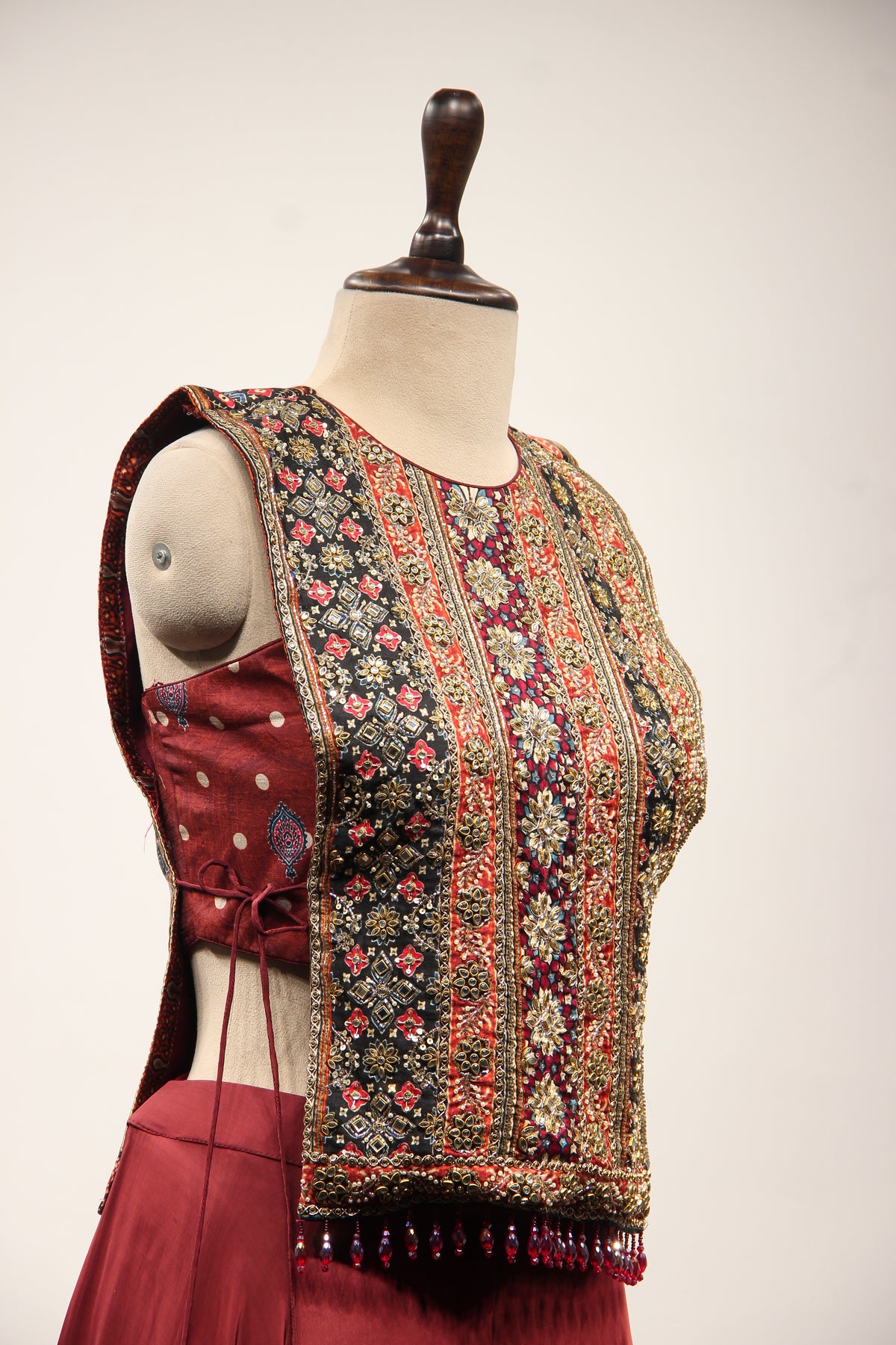 Maroon Crepe Indo Western Poncho Palazzo with Mirror & Zari Handwork – other side close-up