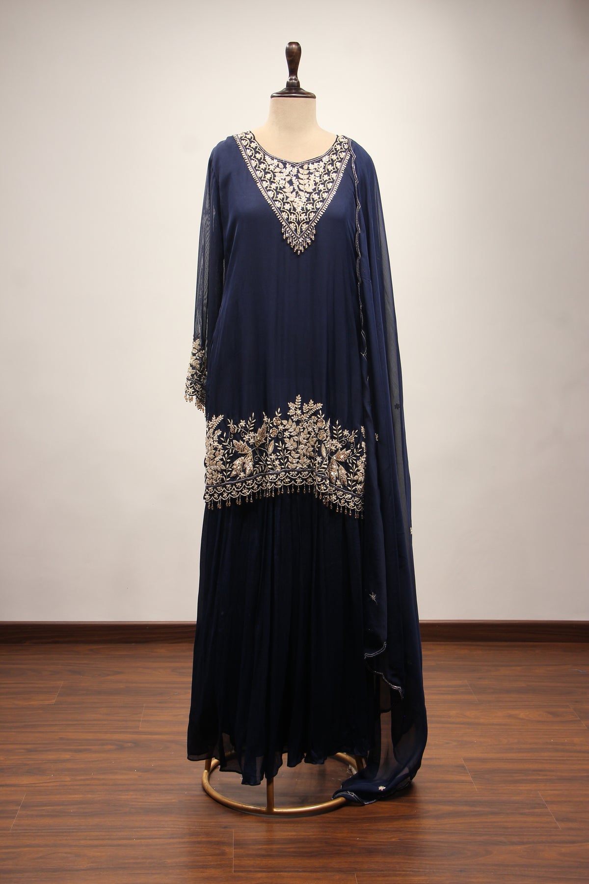 Organza Sharara with Cut Dana & Zardozi Handwork Full Sleeves
