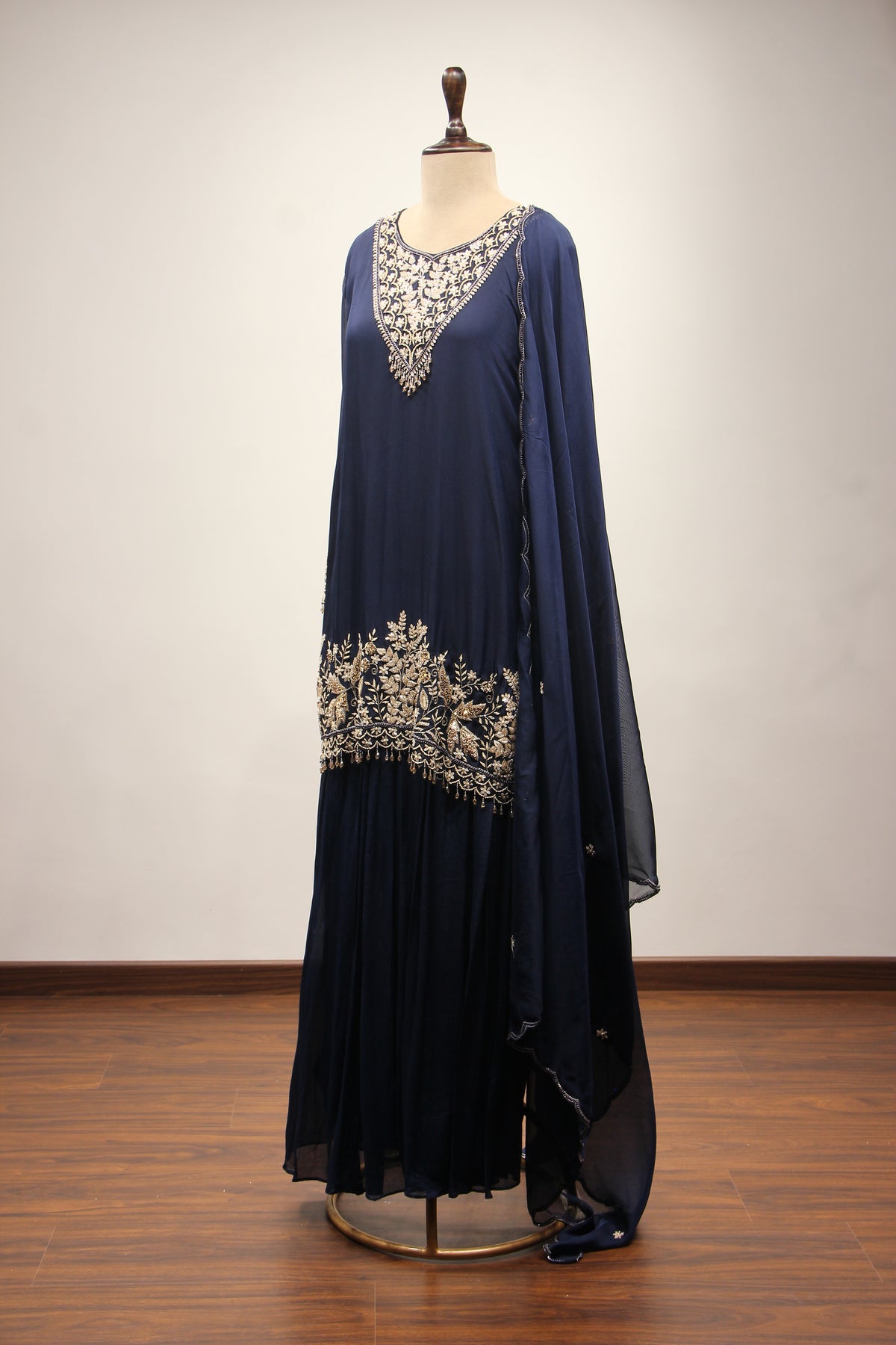 Organza Sharara with Cut Dana & Zardozi Handwork Full Sleeves