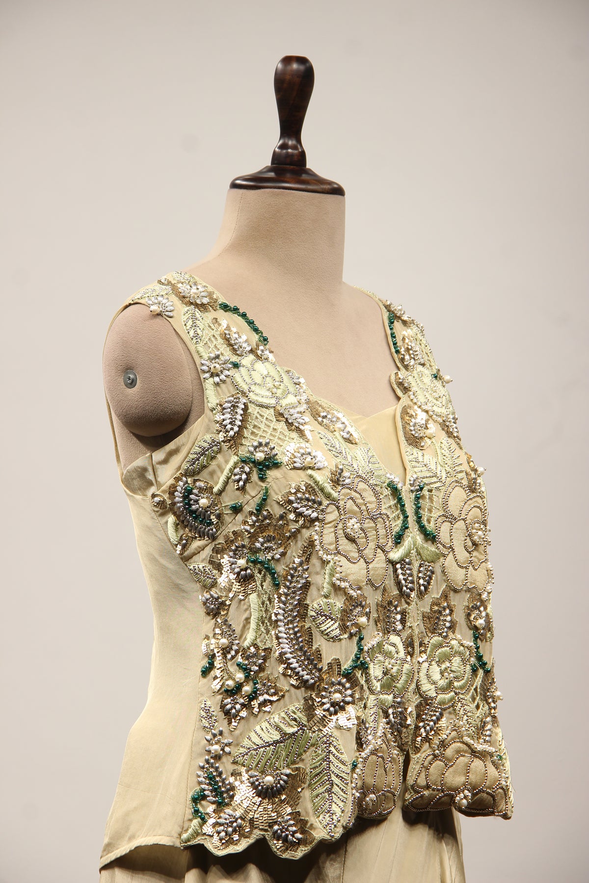 Gold Tissue Long Top Indo Western with Hand Embroidery & Resham – other side close-up