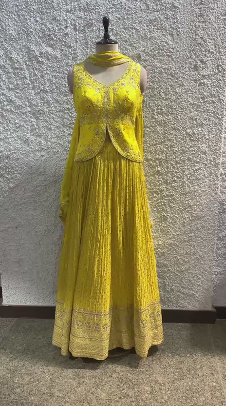 lehenga embroidered mirrorwork blouse-video