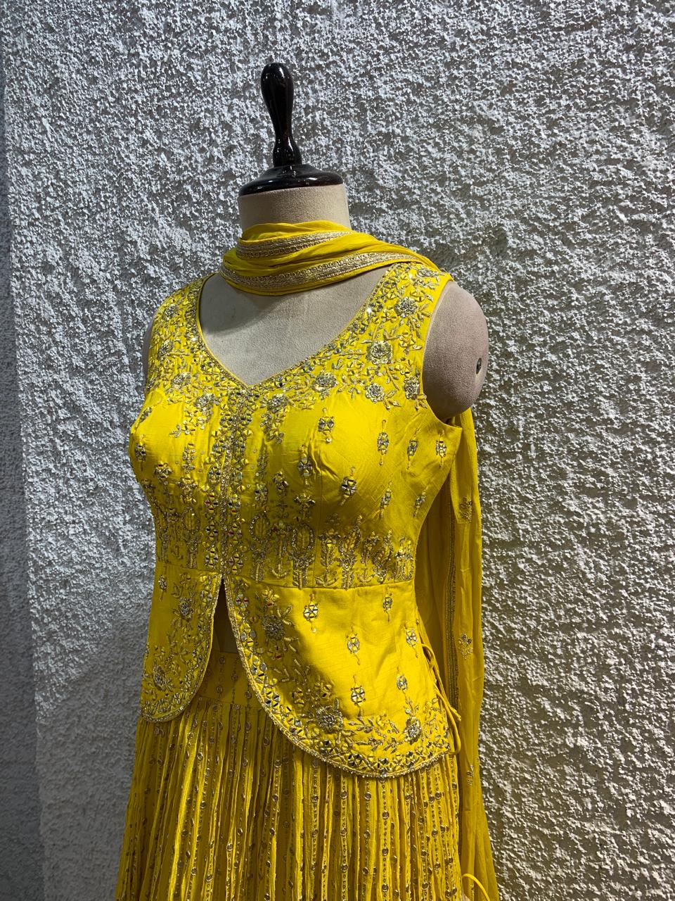 lehenga embroidered mirrorwork blouse-side